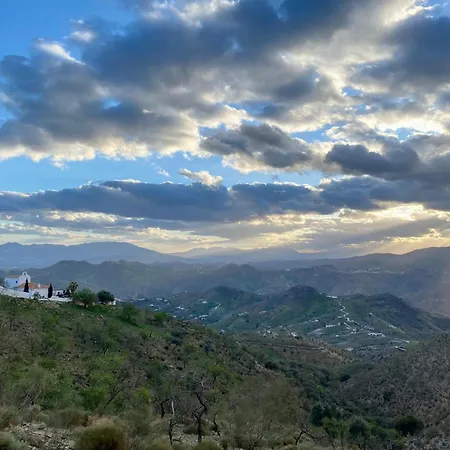 El Cielo, Cortijo En El Corazon De Montanas