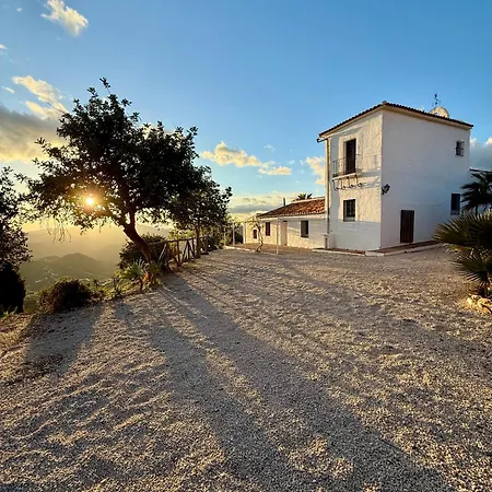 El Cielo, Cortijo En El Corazon De Montanas *