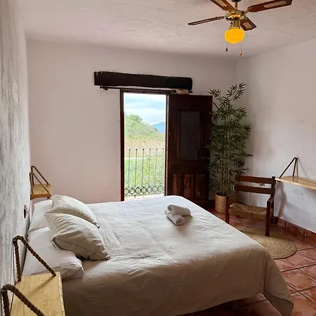 Villa El Cielo, Cortijo En El Corazon De Montanas Malaga